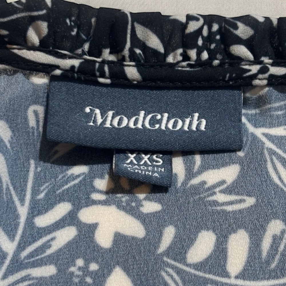 ModCloth Floral Ruffle Blouse - Picture 4 of 14